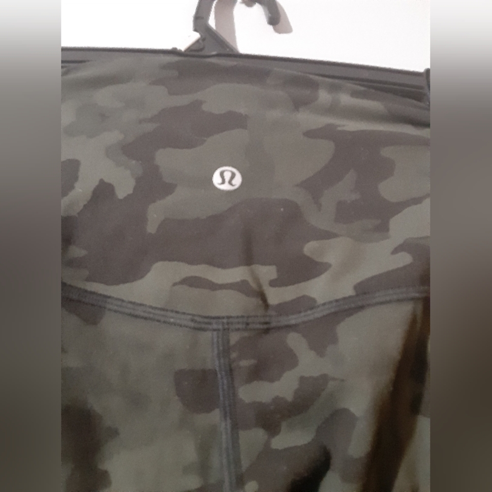 lululemon athletica Camouflage Leggings Active Yoga - Picture 5 of 6